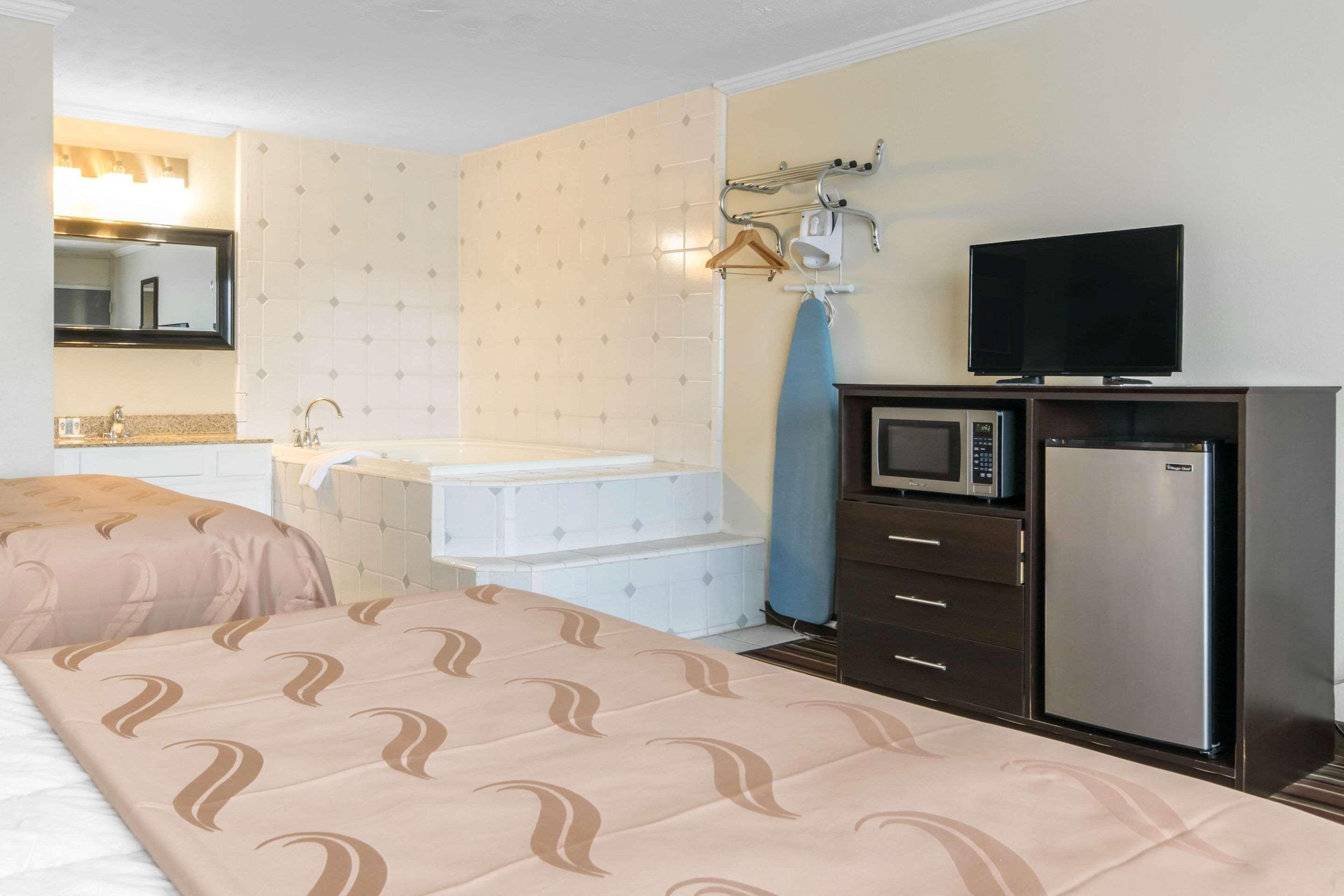 Quality Inn & Suites Horse Cave Екстер'єр фото