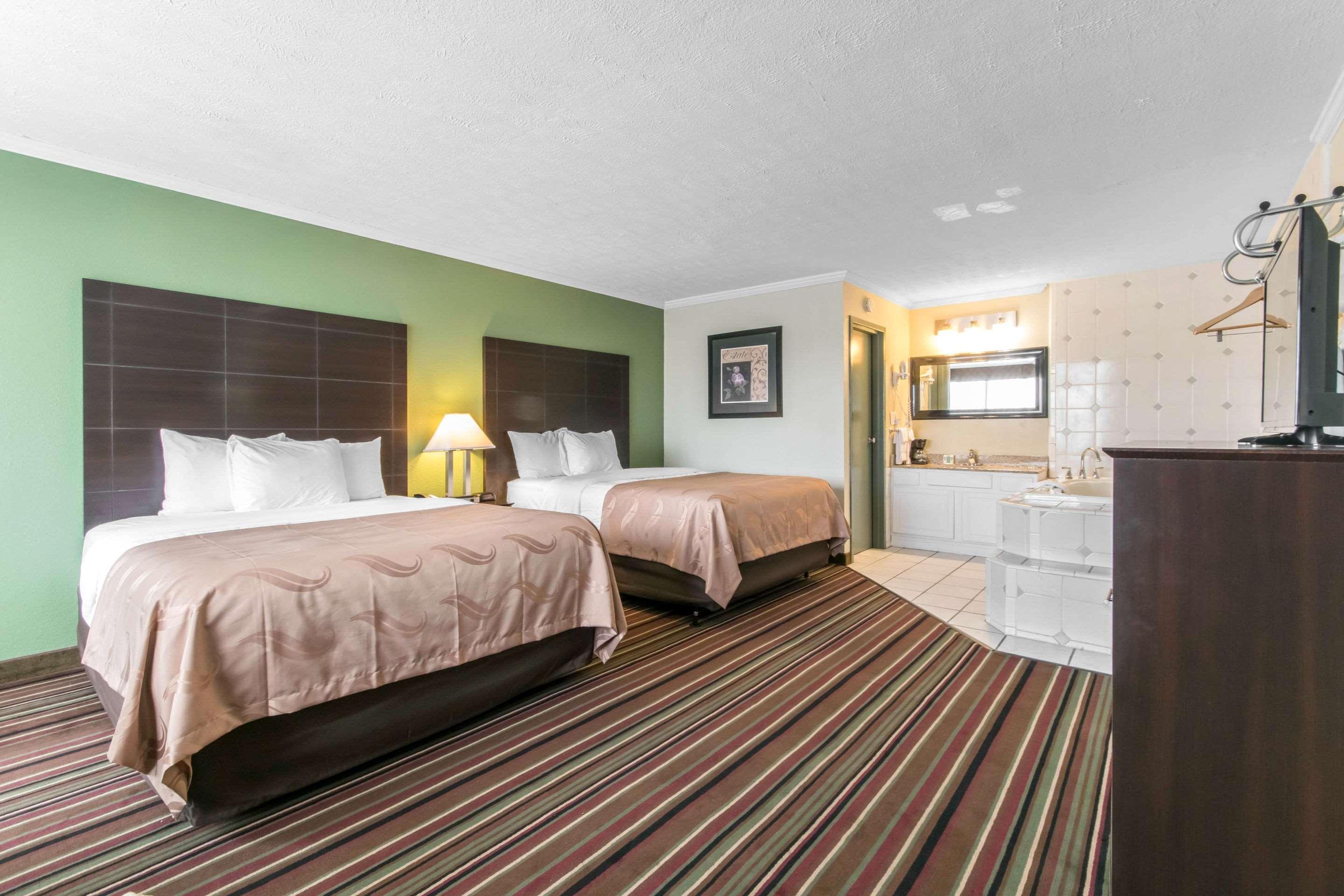 Quality Inn & Suites Horse Cave Екстер'єр фото