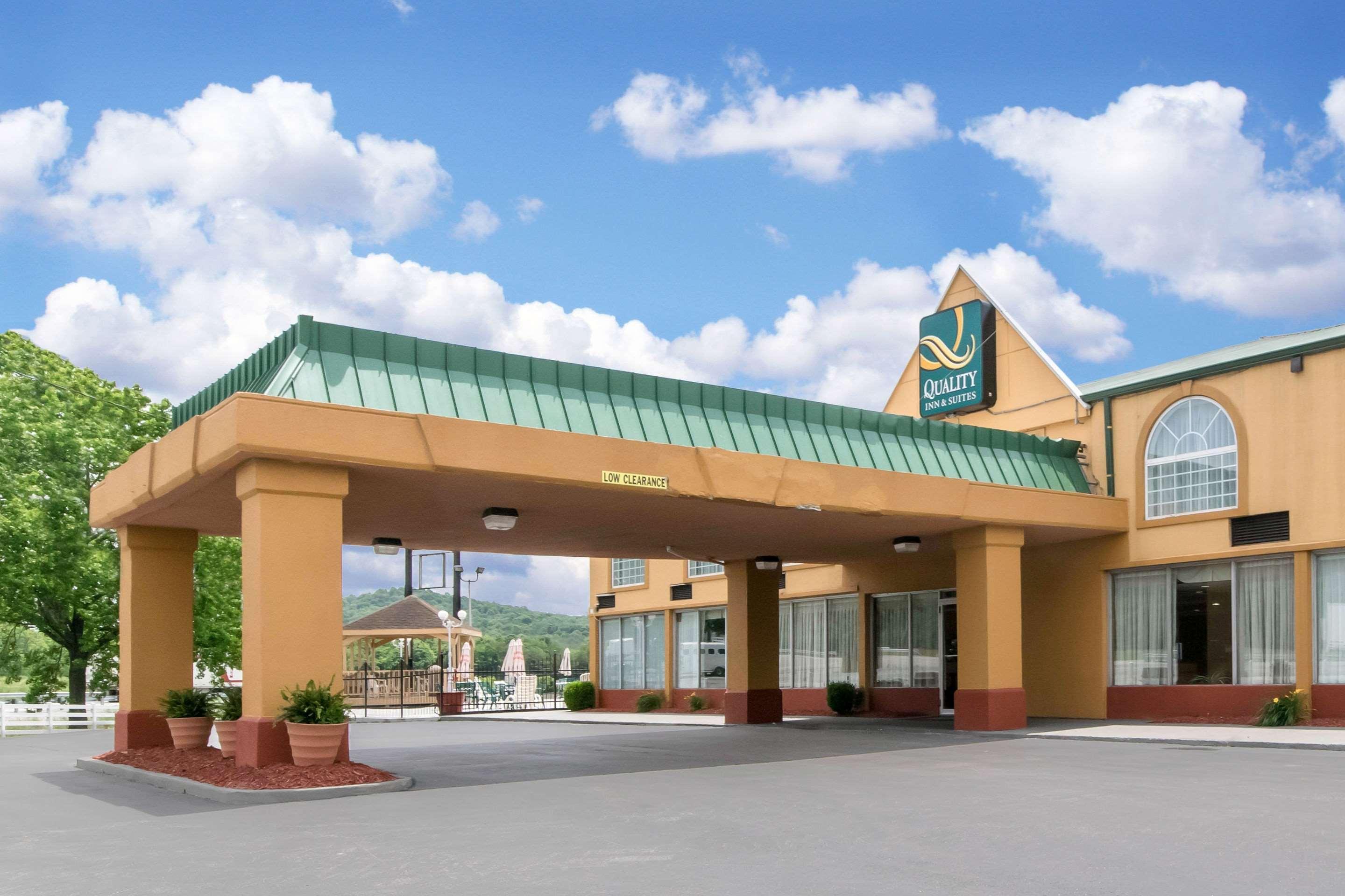 Quality Inn & Suites Horse Cave Екстер'єр фото