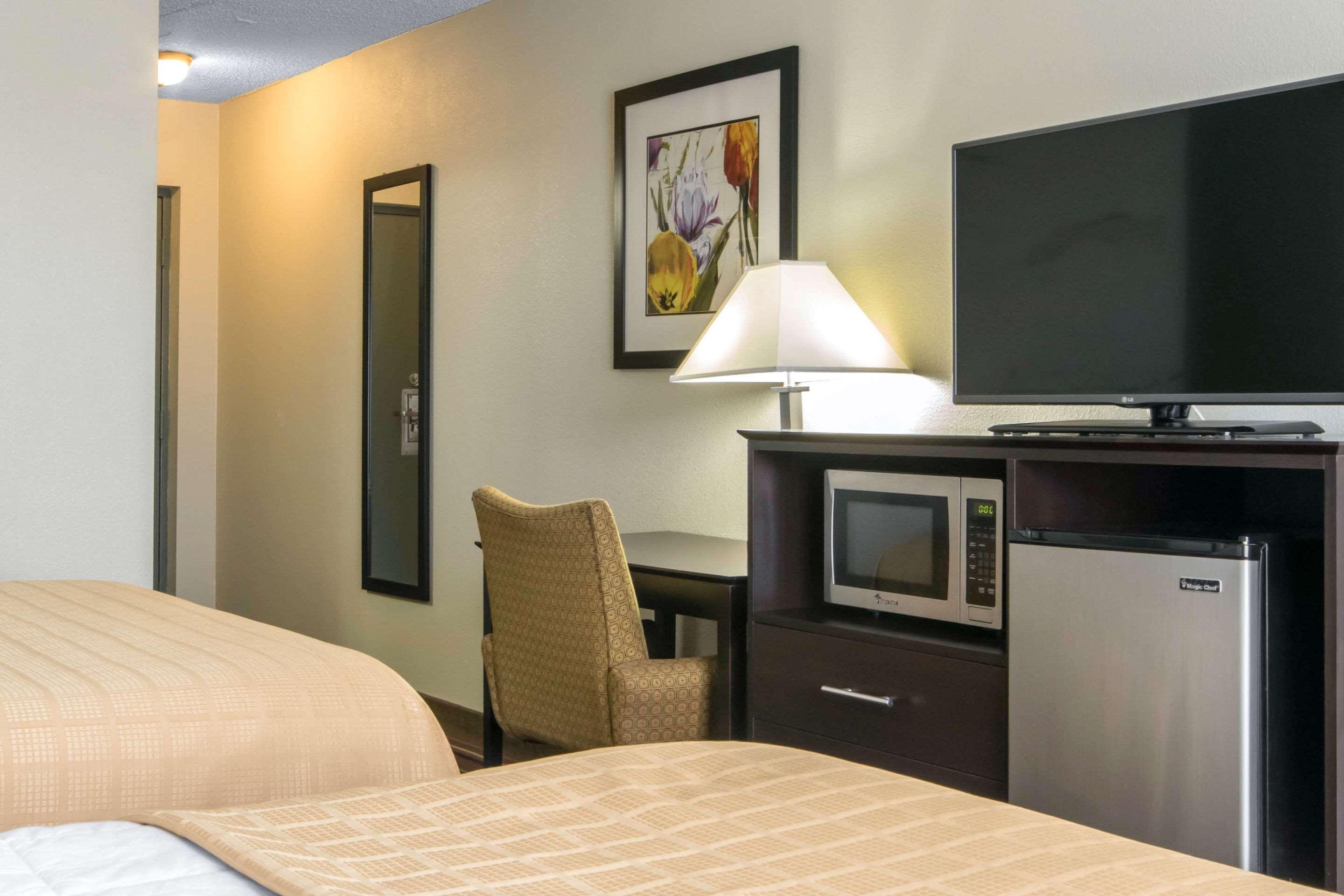Quality Inn & Suites Horse Cave Екстер'єр фото