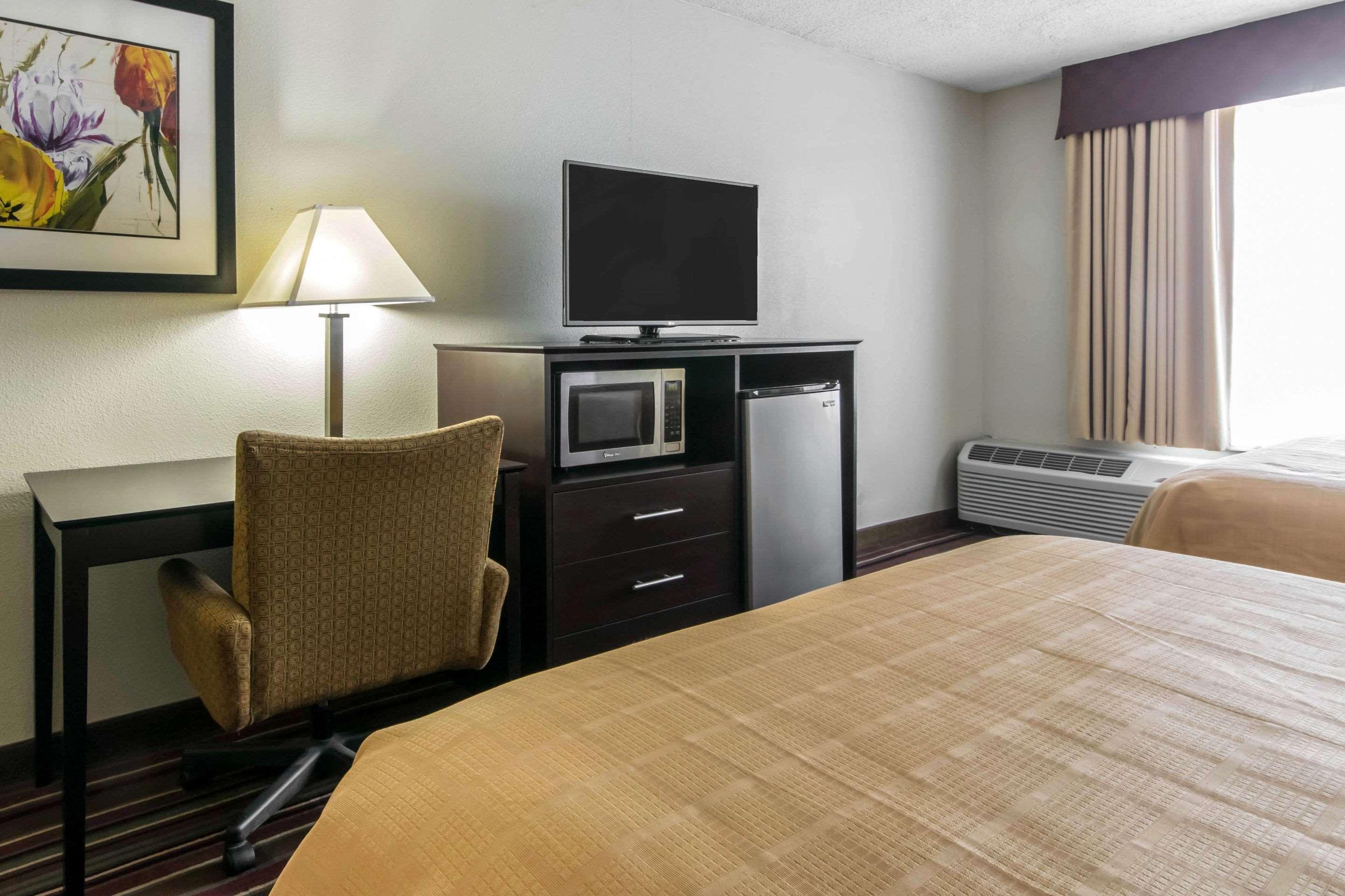 Quality Inn & Suites Horse Cave Екстер'єр фото