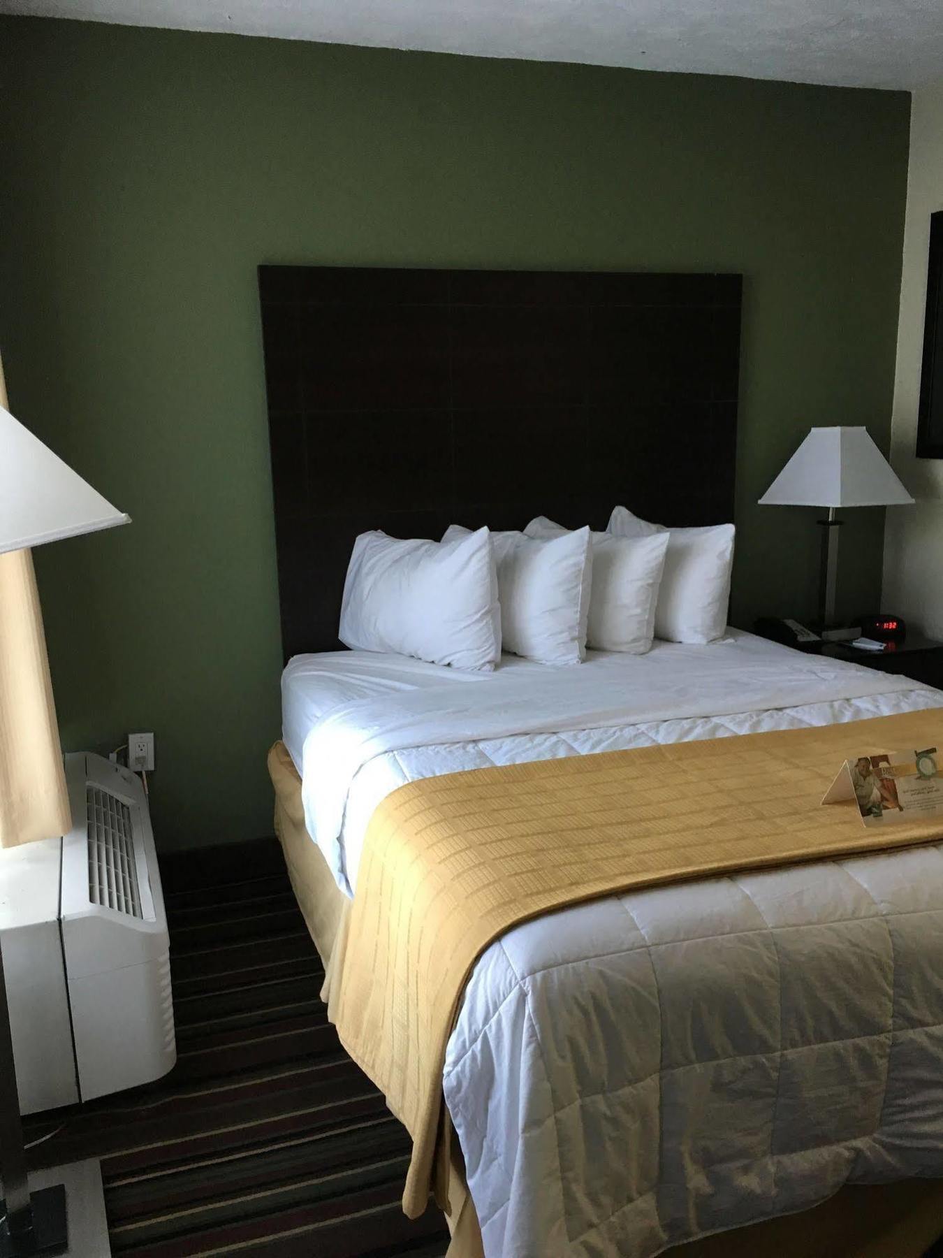 Quality Inn & Suites Horse Cave Екстер'єр фото