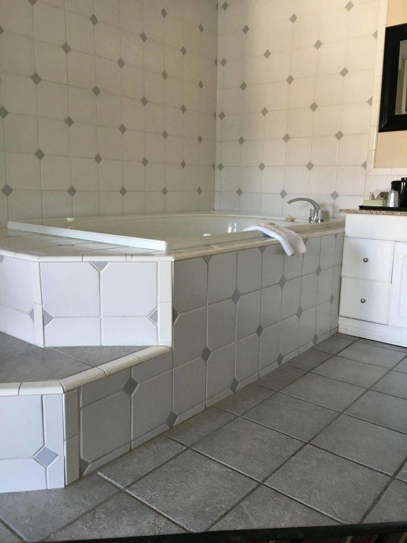 Quality Inn & Suites Horse Cave Екстер'єр фото