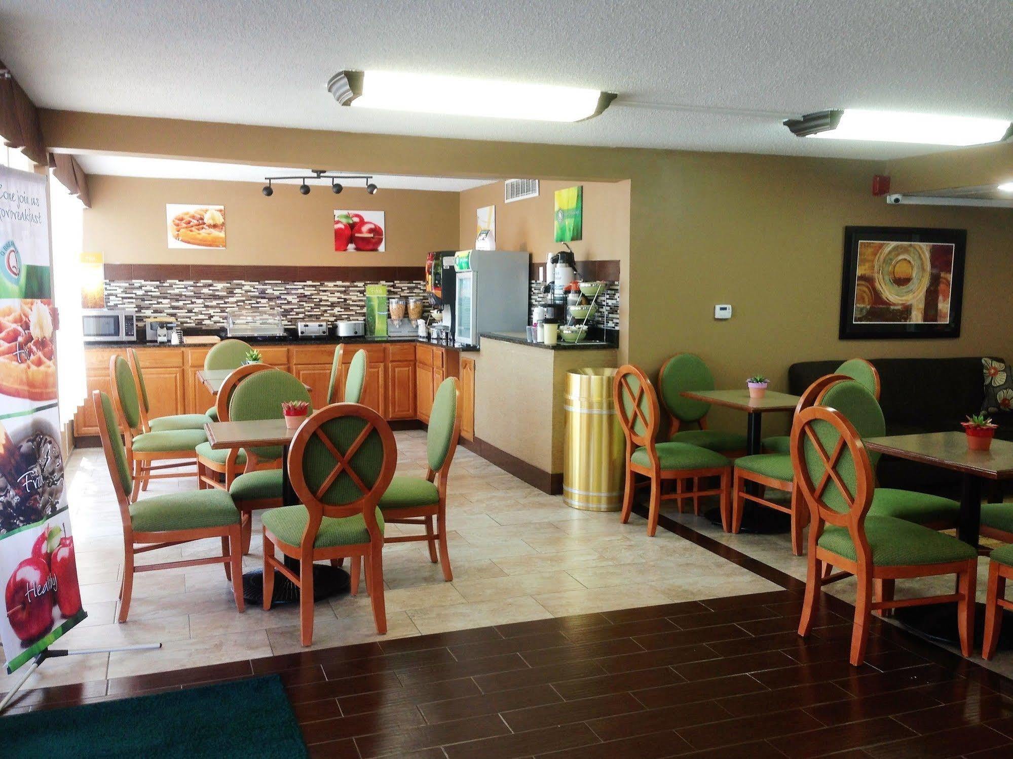 Quality Inn & Suites Horse Cave Екстер'єр фото